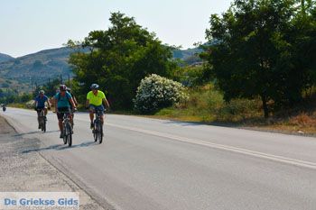 Fietsen op Limnos (Lemnos) | Griekenland foto 4 - Foto van https://www.grieksegids.nl/fotos/limnos/lemnos2/normaal/fietsen-fietsers-limnos-004.jpg