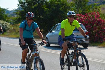 Fietsen op Limnos (Lemnos) | Griekenland foto 5 - Foto van https://www.grieksegids.nl/fotos/limnos/lemnos2/normaal/fietsen-fietsers-limnos-005.jpg