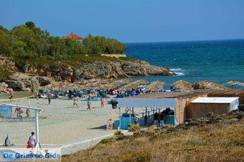 Strand Megalo Fanaraki bij Moudros Limnos (Lemnos) | Foto 23 - Foto van https://www.grieksegids.nl/fotos/limnos/lemnos2/normaal/mikro-fanaraki-moudros-limnos-002.jpg