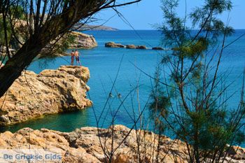 Strand Megalo Fanaraki bij Moudros Limnos (Lemnos) | Foto 39 - Foto van https://www.grieksegids.nl/fotos/limnos/lemnos2/normaal/mikro-fanaraki-moudros-limnos-018.jpg