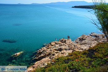 Strand Megalo Fanaraki bij Moudros Limnos (Lemnos) | Foto 42 - Foto van https://www.grieksegids.nl/fotos/limnos/lemnos2/normaal/mikro-fanaraki-moudros-limnos-021.jpg