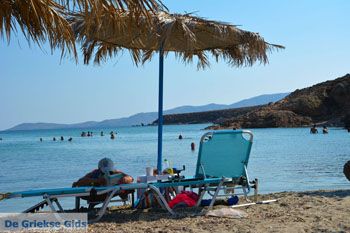 Strand Megalo Fanaraki bij Moudros Limnos (Lemnos) | Foto 85 - Foto van https://www.grieksegids.nl/fotos/limnos/lemnos2/normaal/mikro-fanaraki-moudros-limnos-064.jpg