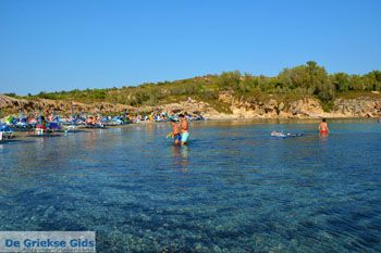 Strand Megalo Fanaraki bij Moudros Limnos (Lemnos) | Foto 91 - Foto van https://www.grieksegids.nl/fotos/limnos/lemnos2/normaal/mikro-fanaraki-moudros-limnos-070.jpg