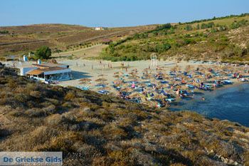 Strand Megalo Fanaraki bij Moudros Limnos (Lemnos) | Foto 127 - Foto van https://www.grieksegids.nl/fotos/limnos/lemnos2/normaal/mikro-fanaraki-moudros-limnos-106.jpg