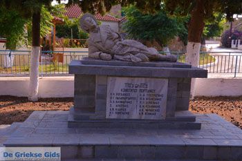 Portianou bij Nea Koutali Limnos (Lemnos) | Foto 2 - Foto van https://www.grieksegids.nl/fotos/limnos/lemnos2/normaal/portiano-limnos-002.jpg