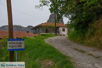 Kastraki bij Trikala- Griekenland 3 - Foto van https://www.grieksegids.nl/fotos/meteora/350pix/kastraki-grieksegids-03.jpg