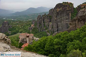 Meteora Thessalie- Griekenland 9 - Foto van https://www.grieksegids.nl/fotos/meteora/350pix/meteora-grieksegids-09.jpg