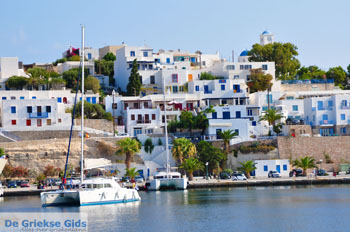 Adamas Milos | Cycladen Griekenland | Foto 9 - Foto van https://www.grieksegids.nl/fotos/milos/adamas/normaal/adamas-009.jpg