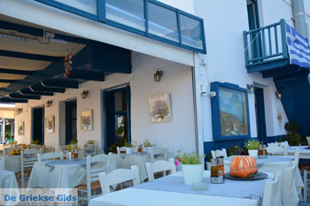 Adamas Milos | Cycladen Griekenland | Foto 30 - Foto van https://www.grieksegids.nl/fotos/milos/adamas/normaal/adamas-030.jpg