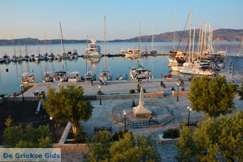 Adamas Milos | Cycladen Griekenland | Foto 35 - Foto van https://www.grieksegids.nl/fotos/milos/adamas/normaal/adamas-035.jpg