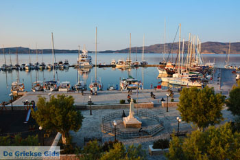 Adamas Milos | Cycladen Griekenland | Foto 37 - Foto van https://www.grieksegids.nl/fotos/milos/adamas/normaal/adamas-037.jpg