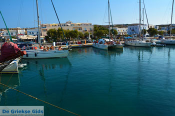 Adamas Milos | Cycladen Griekenland | Foto 38 - Foto van https://www.grieksegids.nl/fotos/milos/adamas/normaal/adamas-038.jpg