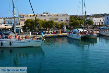 Adamas Milos | Cycladen Griekenland | Foto 39 - Foto van https://www.grieksegids.nl/fotos/milos/adamas/normaal/adamas-039.jpg