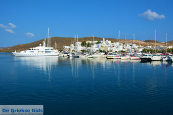 Adamas Milos | Cycladen Griekenland | Foto 42 - Foto van https://www.grieksegids.nl/fotos/milos/adamas/normaal/adamas-042.jpg