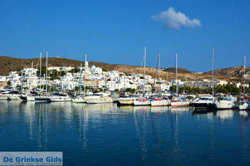 Adamas Milos | Cycladen Griekenland | Foto 44 - Foto van https://www.grieksegids.nl/fotos/milos/adamas/normaal/adamas-044.jpg