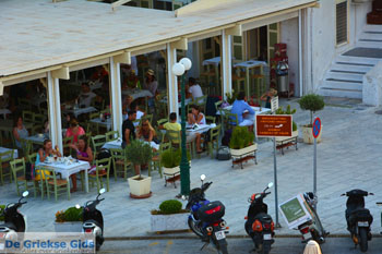 Adamas Milos | Cycladen Griekenland | Foto 55 - Foto van https://www.grieksegids.nl/fotos/milos/adamas/normaal/adamas-055.jpg