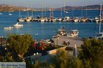 Adamas Milos | Cycladen Griekenland | Foto 56 - Foto van https://www.grieksegids.nl/fotos/milos/adamas/normaal/adamas-056.jpg