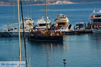 Adamas Milos | Cycladen Griekenland | Foto 57 - Foto van https://www.grieksegids.nl/fotos/milos/adamas/normaal/adamas-057.jpg