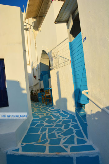 Adamas Milos | Cycladen Griekenland | Foto 75 - Foto van https://www.grieksegids.nl/fotos/milos/adamas/normaal/adamas-075.jpg