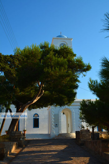 Adamas Milos | Cycladen Griekenland | Foto 82 - Foto van https://www.grieksegids.nl/fotos/milos/adamas/normaal/adamas-082.jpg