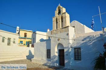 Adamas Milos | Cycladen Griekenland | Foto 98 - Foto van https://www.grieksegids.nl/fotos/milos/adamas/normaal/adamas-098.jpg