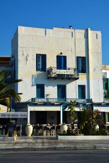 Adamas Milos | Cycladen Griekenland | Foto 107 - Foto van https://www.grieksegids.nl/fotos/milos/adamas/normaal/adamas-107.jpg