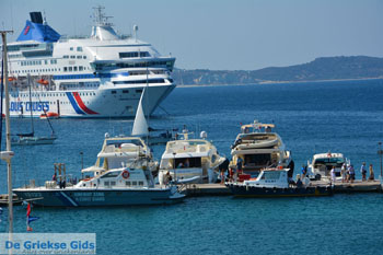 Adamas Milos | Cycladen Griekenland | Foto 127 - Foto van https://www.grieksegids.nl/fotos/milos/adamas/normaal/adamas-127.jpg