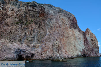 Agia Kyriaki Milos | Cycladen Griekenland | Foto 2 - Foto van https://www.grieksegids.nl/fotos/milos/normaal/agia-kyriaki-milos-002.jpg