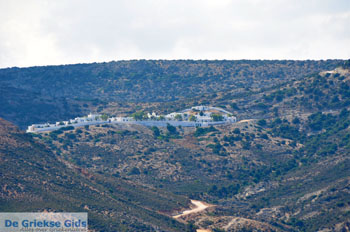 Agios Ioannis Milos | Cycladen Griekenland | Foto 37 - Foto van https://www.grieksegids.nl/fotos/milos/normaal/agios-ioannis-siderianos-006.jpg