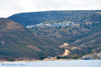 Agios Ioannis Milos | Cycladen Griekenland | Foto 38 - Foto van https://www.grieksegids.nl/fotos/milos/normaal/agios-ioannis-siderianos-007.jpg