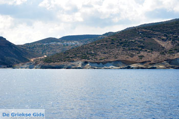 Agios Ioannis Milos | Cycladen Griekenland | Foto 45 - Foto van https://www.grieksegids.nl/fotos/milos/normaal/agios-ioannis-siderianos-014.jpg