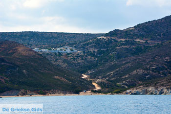 Agios Ioannis Milos | Cycladen Griekenland | Foto 47 - Foto van https://www.grieksegids.nl/fotos/milos/normaal/agios-ioannis-siderianos-016.jpg