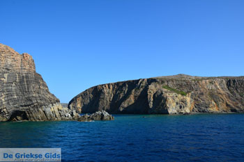 Kaap Kalogeros Milos | Cycladen Griekenland | Foto 9 - Foto van https://www.grieksegids.nl/fotos/milos/normaal/cape-kalogeros-milos-009.jpg