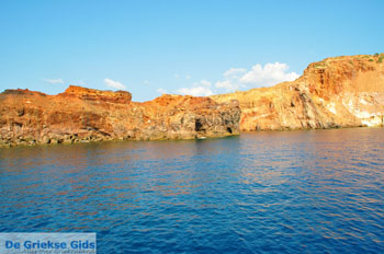 Kaap Vani Milos | Cycladen Griekenland | Foto 5 - Foto van https://www.grieksegids.nl/fotos/milos/normaal/cape-vani-milos-005.jpg