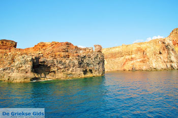 Kaap Vani Milos | Cycladen Griekenland | Foto 7 - Foto van https://www.grieksegids.nl/fotos/milos/normaal/cape-vani-milos-007.jpg