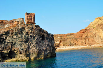Kaap Vani Milos | Cycladen Griekenland | Foto 9 - Foto van https://www.grieksegids.nl/fotos/milos/normaal/cape-vani-milos-009.jpg