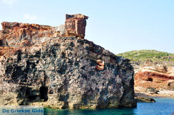 Kaap Vani Milos | Cycladen Griekenland | Foto 10 - Foto van https://www.grieksegids.nl/fotos/milos/normaal/cape-vani-milos-010.jpg