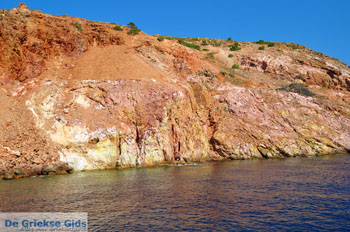 Kaap Vani Milos | Cycladen Griekenland | Foto 13 - Foto van https://www.grieksegids.nl/fotos/milos/normaal/cape-vani-milos-013.jpg