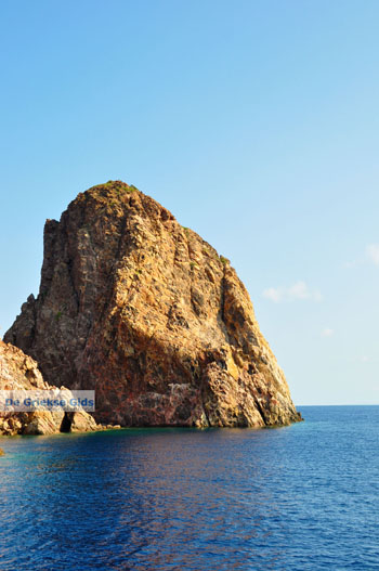 Kaap Vani Milos | Cycladen Griekenland | Foto 19 - Foto van https://www.grieksegids.nl/fotos/milos/normaal/cape-vani-milos-019.jpg