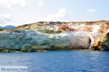 Kaap Vani Milos | Cycladen Griekenland | Foto 42 - Foto van https://www.grieksegids.nl/fotos/milos/normaal/cape-vani-milos-042.jpg