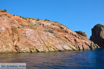 Kaap Vani Milos | Cycladen Griekenland | Foto 57 - Foto van https://www.grieksegids.nl/fotos/milos/normaal/cape-vani-milos-057.jpg