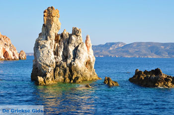Fourkovouni Milos | Cycladen Griekenland | Foto 6 - Foto van https://www.grieksegids.nl/fotos/milos/normaal/fourkovouni-006.jpg