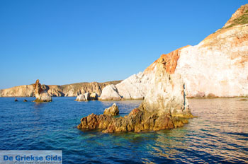 Fourkovouni Milos | Cycladen Griekenland | Foto 8 - Foto van https://www.grieksegids.nl/fotos/milos/normaal/fourkovouni-008.jpg