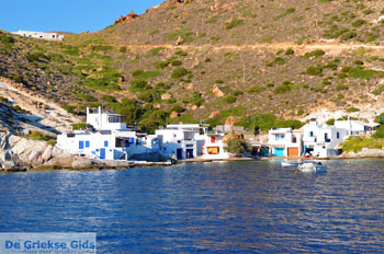 Fourkovouni Milos | Cycladen Griekenland | Foto 11 - Foto van https://www.grieksegids.nl/fotos/milos/normaal/fourkovouni-011.jpg