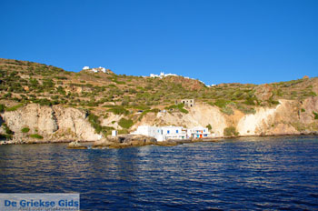 Fourkovouni Milos | Cycladen Griekenland | Foto 24 - Foto van https://www.grieksegids.nl/fotos/milos/normaal/fourkovouni-024.jpg