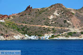 Fourkovouni Milos | Cycladen Griekenland | Foto 37 - Foto van https://www.grieksegids.nl/fotos/milos/normaal/fourkovouni-037.jpg