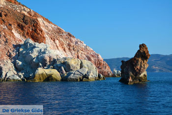 Fourkovouni Milos | Cycladen Griekenland | Foto 40 - Foto van https://www.grieksegids.nl/fotos/milos/normaal/fourkovouni-040.jpg