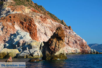 Fourkovouni Milos | Cycladen Griekenland | Foto 41 - Foto van https://www.grieksegids.nl/fotos/milos/normaal/fourkovouni-041.jpg