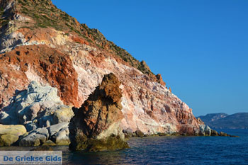 Fourkovouni Milos | Cycladen Griekenland | Foto 42 - Foto van https://www.grieksegids.nl/fotos/milos/normaal/fourkovouni-042.jpg