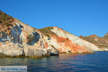 Fourkovouni Milos | Cycladen Griekenland | Foto 47 - Foto van https://www.grieksegids.nl/fotos/milos/normaal/fourkovouni-047.jpg